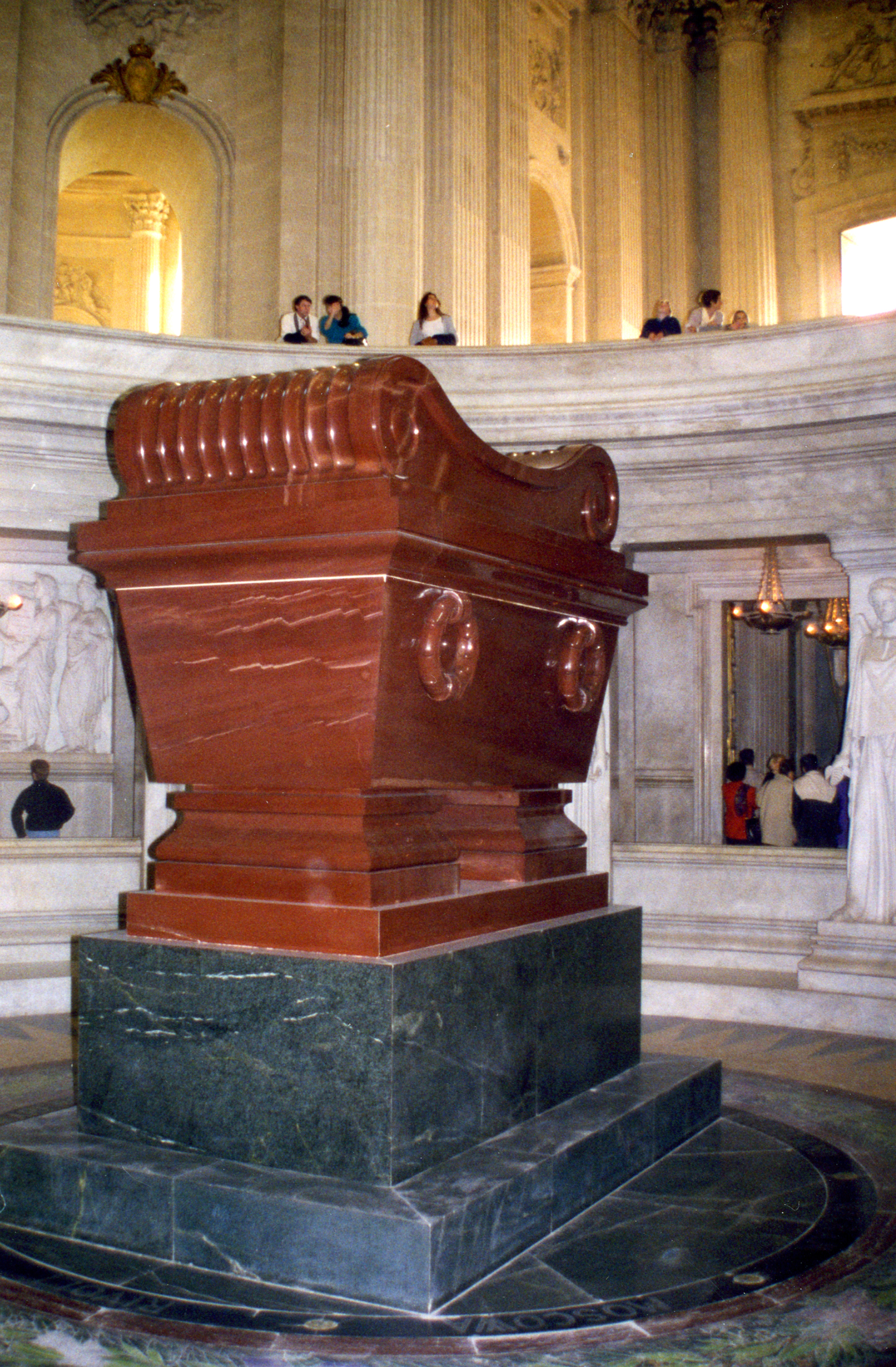 Napoleons sarkofag, Invalidekirken, Paris
