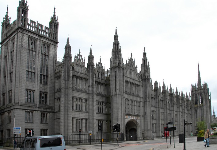 Mariscal College, Aberdeen, verdens næststørste granitbygning